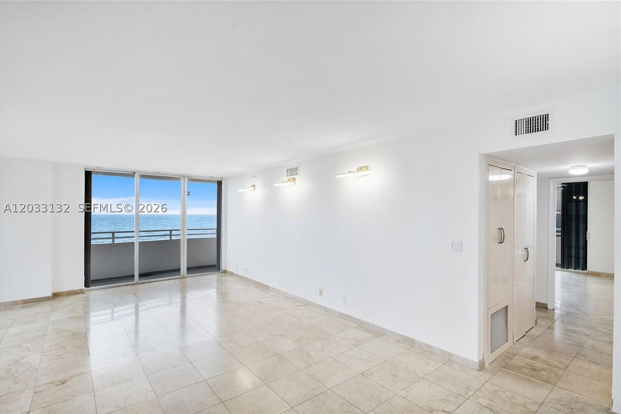 8911 Collins Ave #605 - Photo 3 of 32