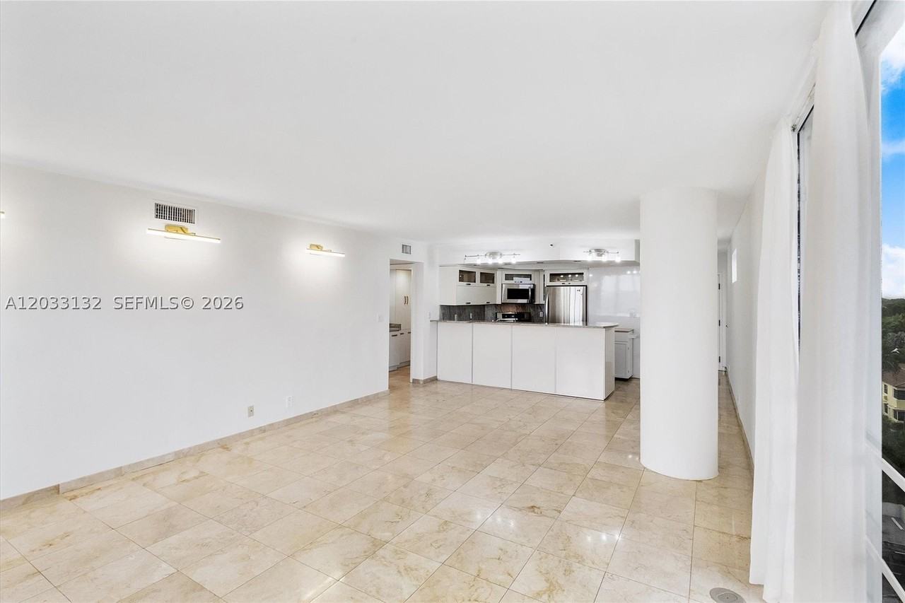 8911 Collins Ave #605 - Photo 6 of 32