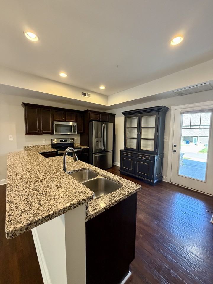 127 Portico St #1 - Photo 5 of 30