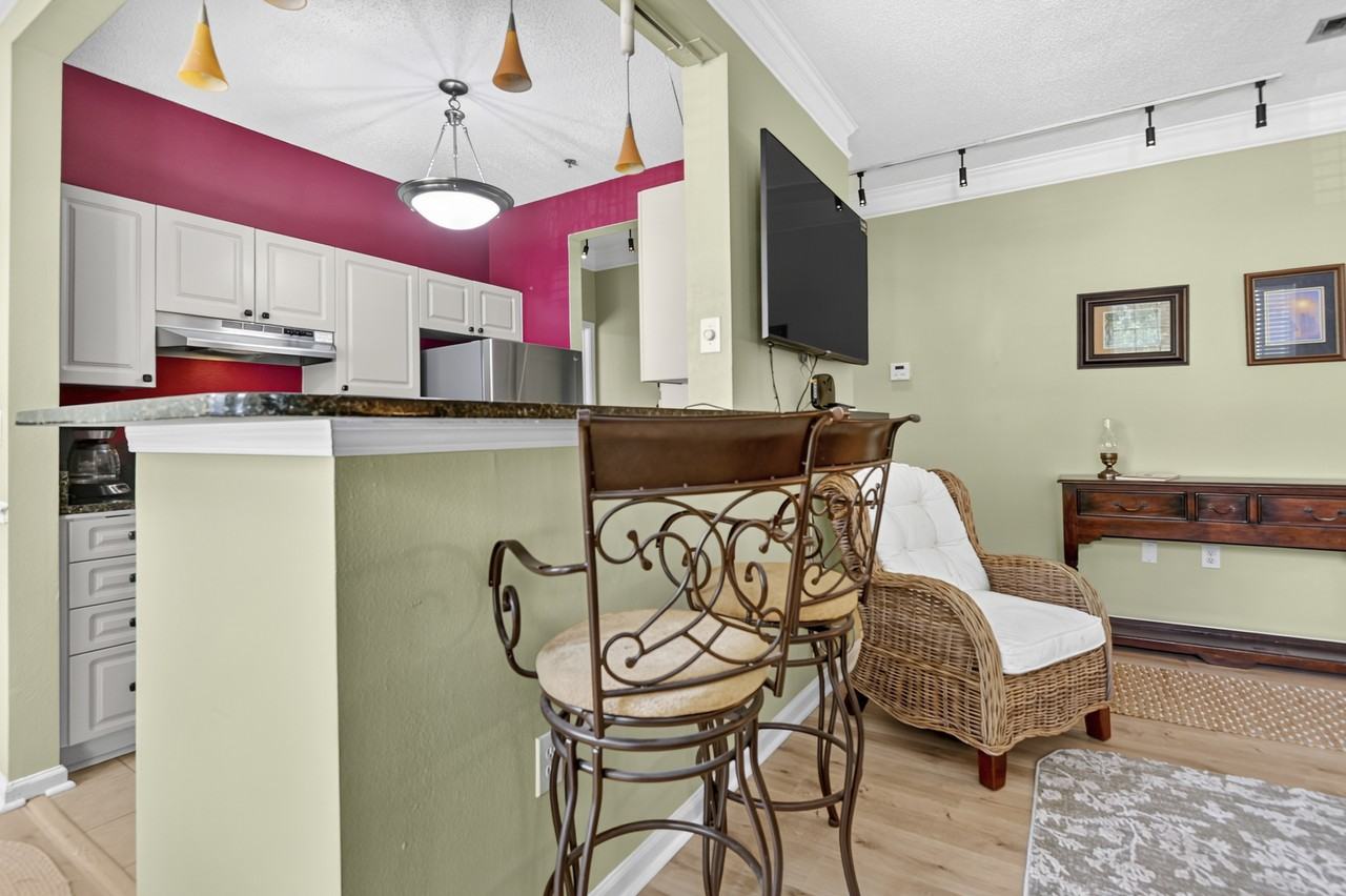 1811 Chatelain Way #1 - Photo 4 of 29
