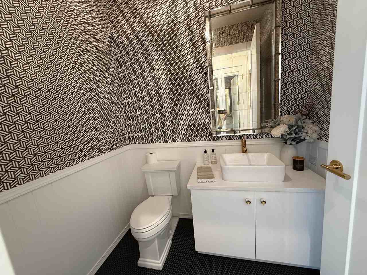116 North Bozeman AvenueUnit 108 #108 - Photo 4 of 21