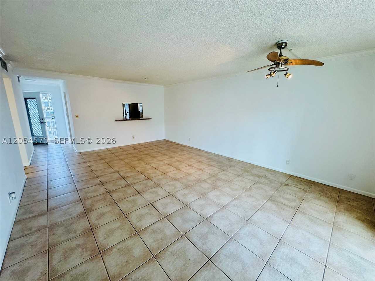 420 Ne 12th Ave #502 - Photo 7 of 27