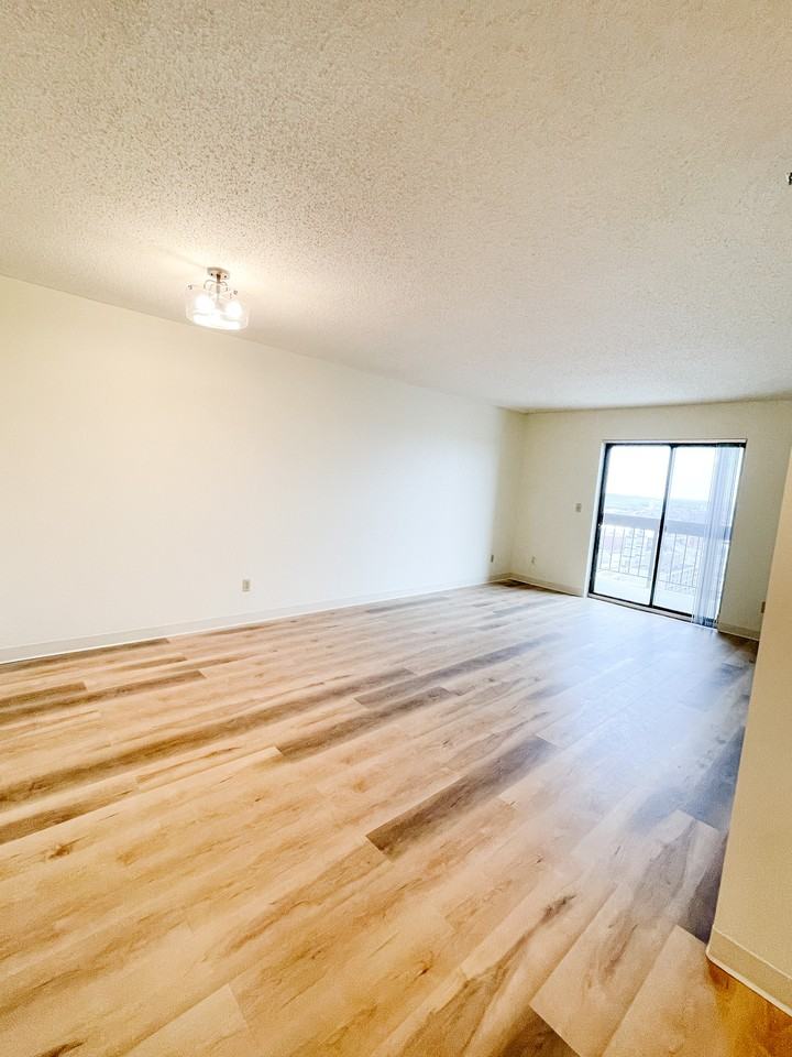 78 10th St E #2008 - Photo 4 of 26