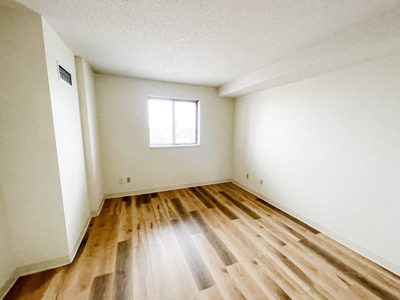 78 10th St E #2008 - Photo 7 of 26