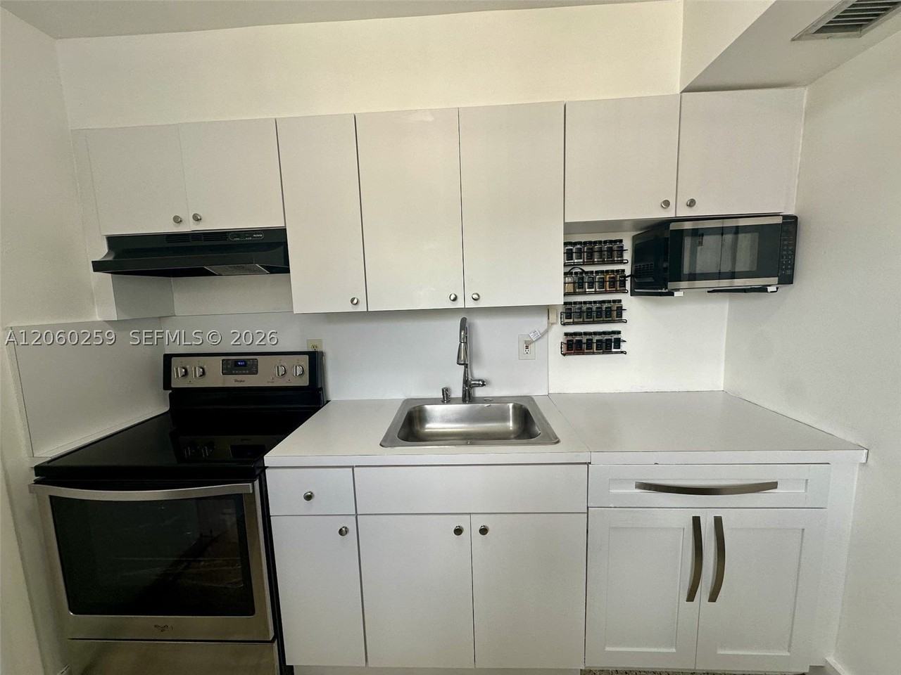 11040 Sw 4th St - Photo 2 of 18