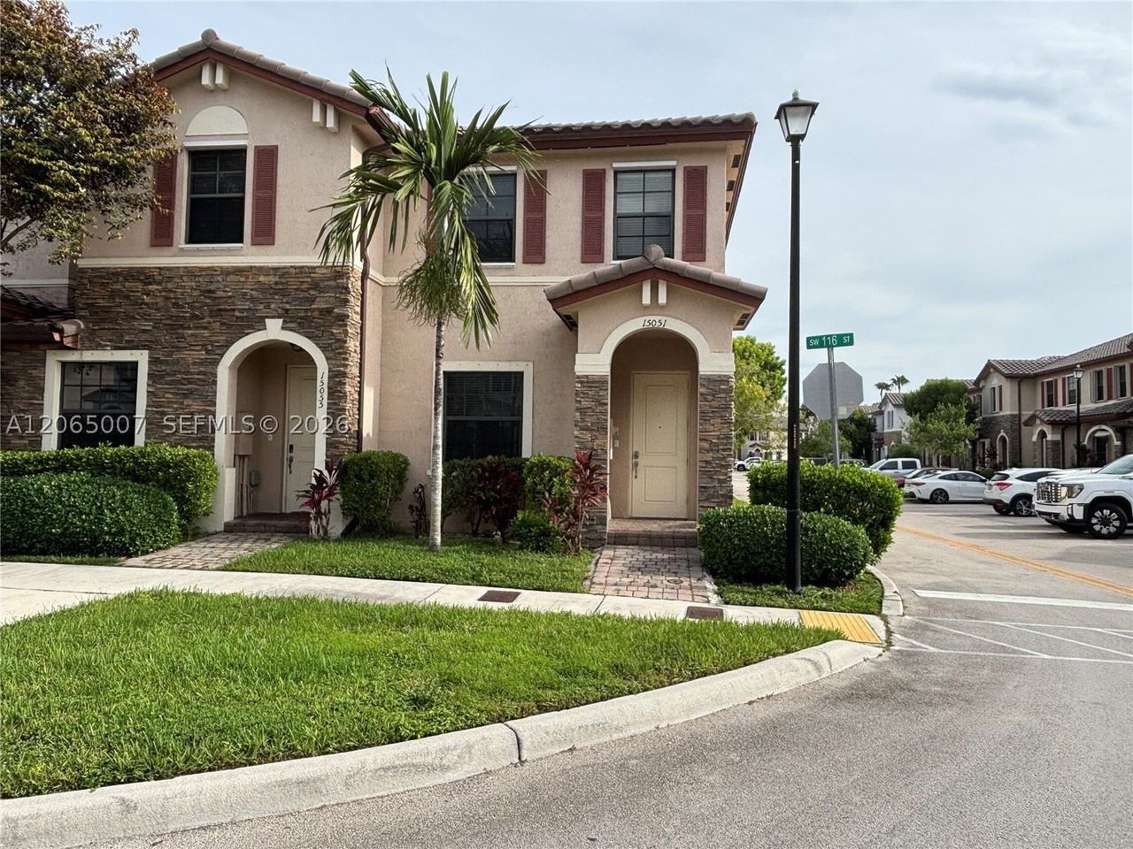 15051 Sw 116th St - Photo 2 of 19