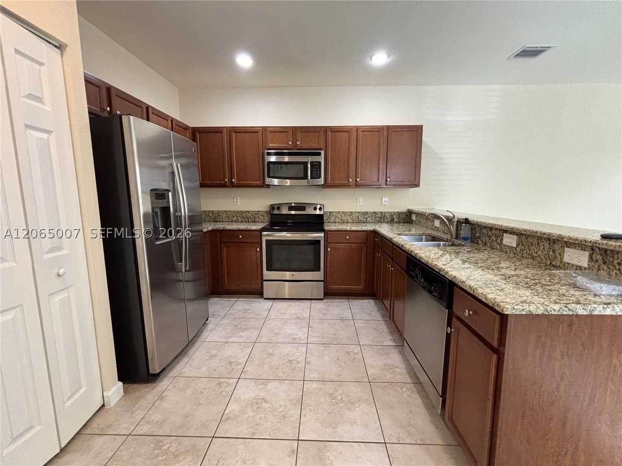 15051 Sw 116th St - Photo 6 of 19