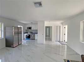 featured image of 1606 Nw 12th Ave