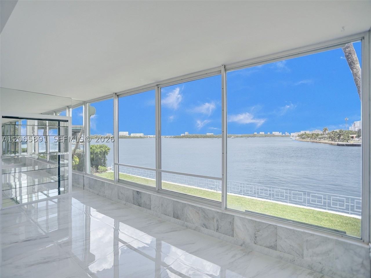 286 Bal Bay Dr #2B - Photo 4 of 15