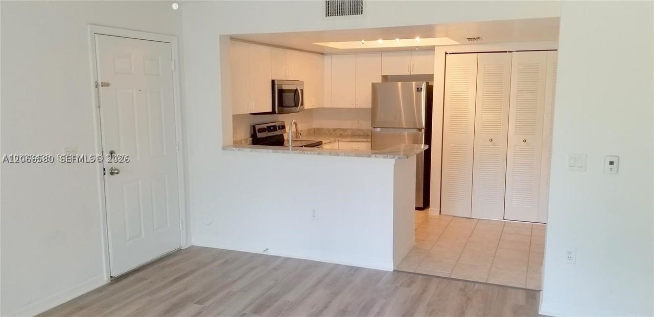4195 N Haverhill Rd #303 - Photo 2 of 18