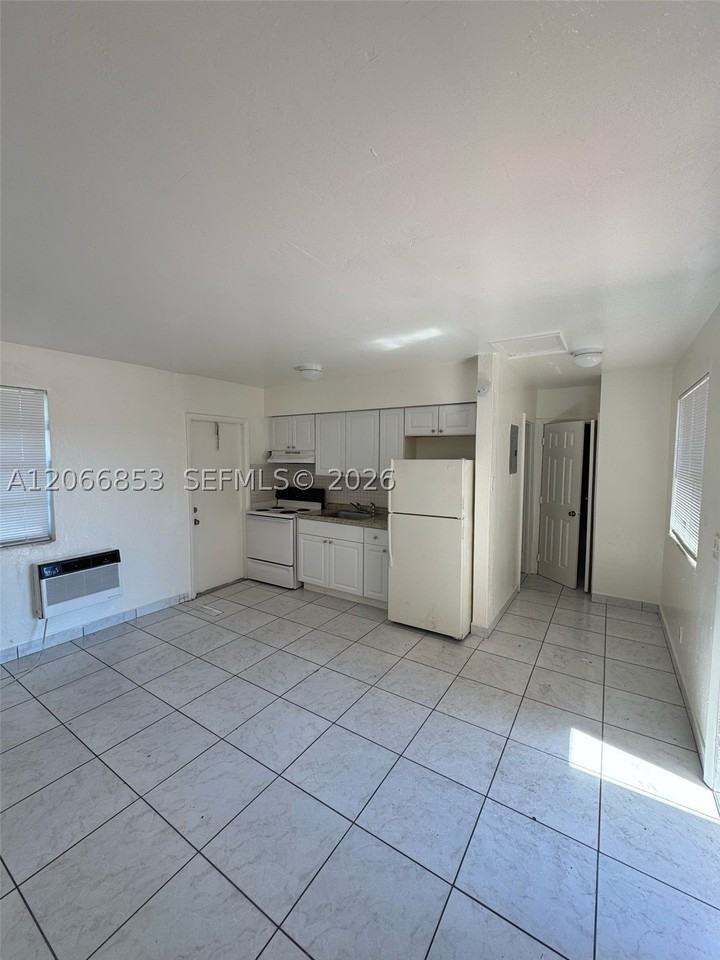 2451 Nw 13th Ct #5 - Photo 2 of 6