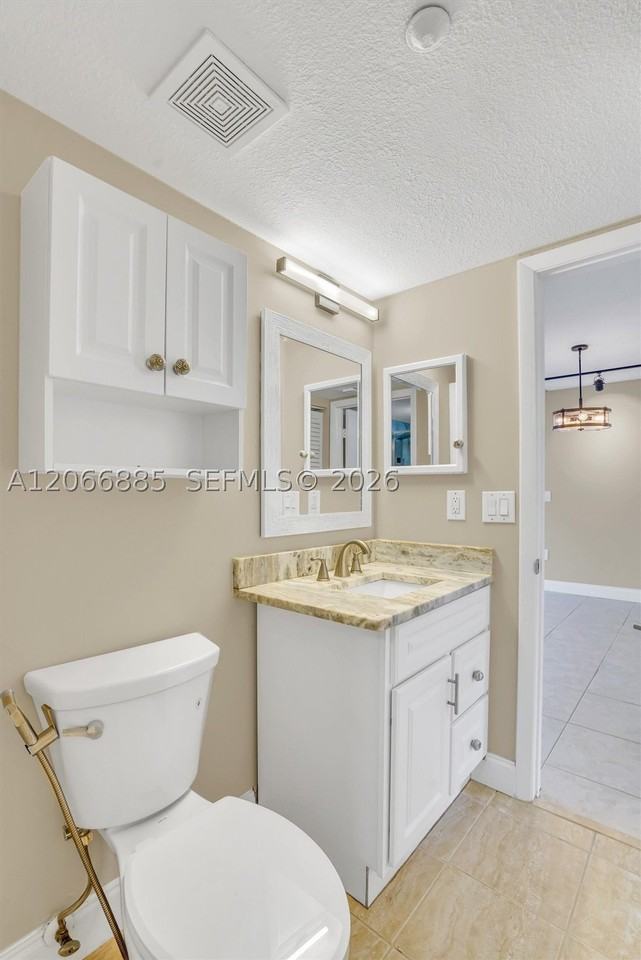 9537 Weldon Cir #I109 - Photo 5 of 48