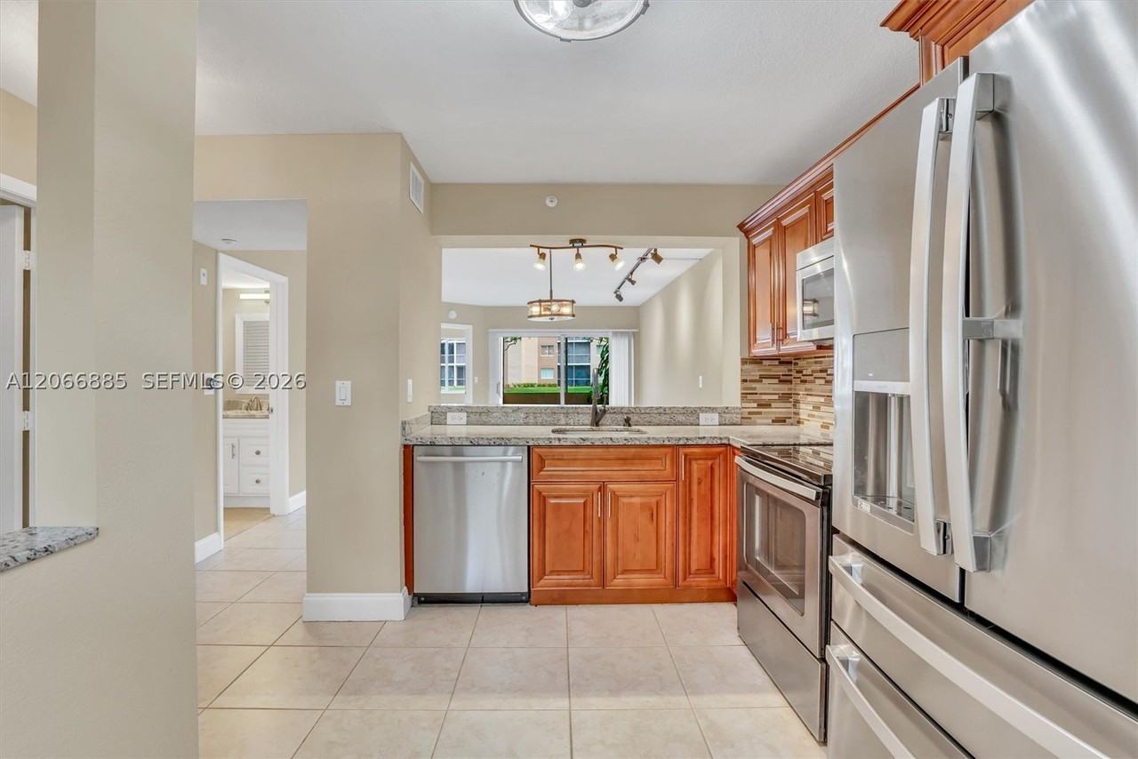 9537 Weldon Cir #I109 - Photo 6 of 48