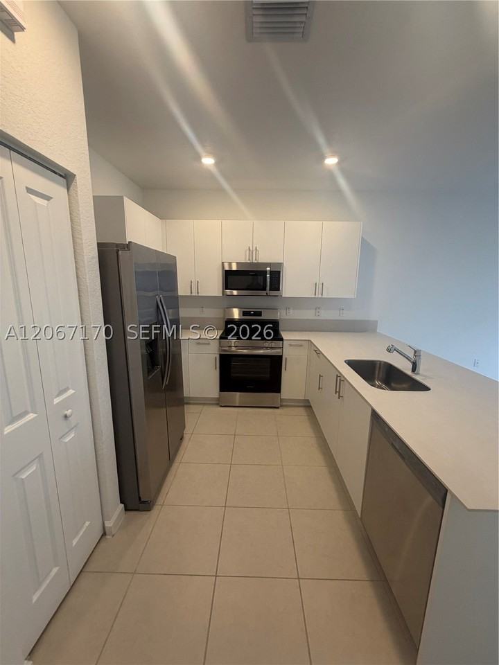 35726 Sw 178th Ct #35726 - Photo 4 of 23