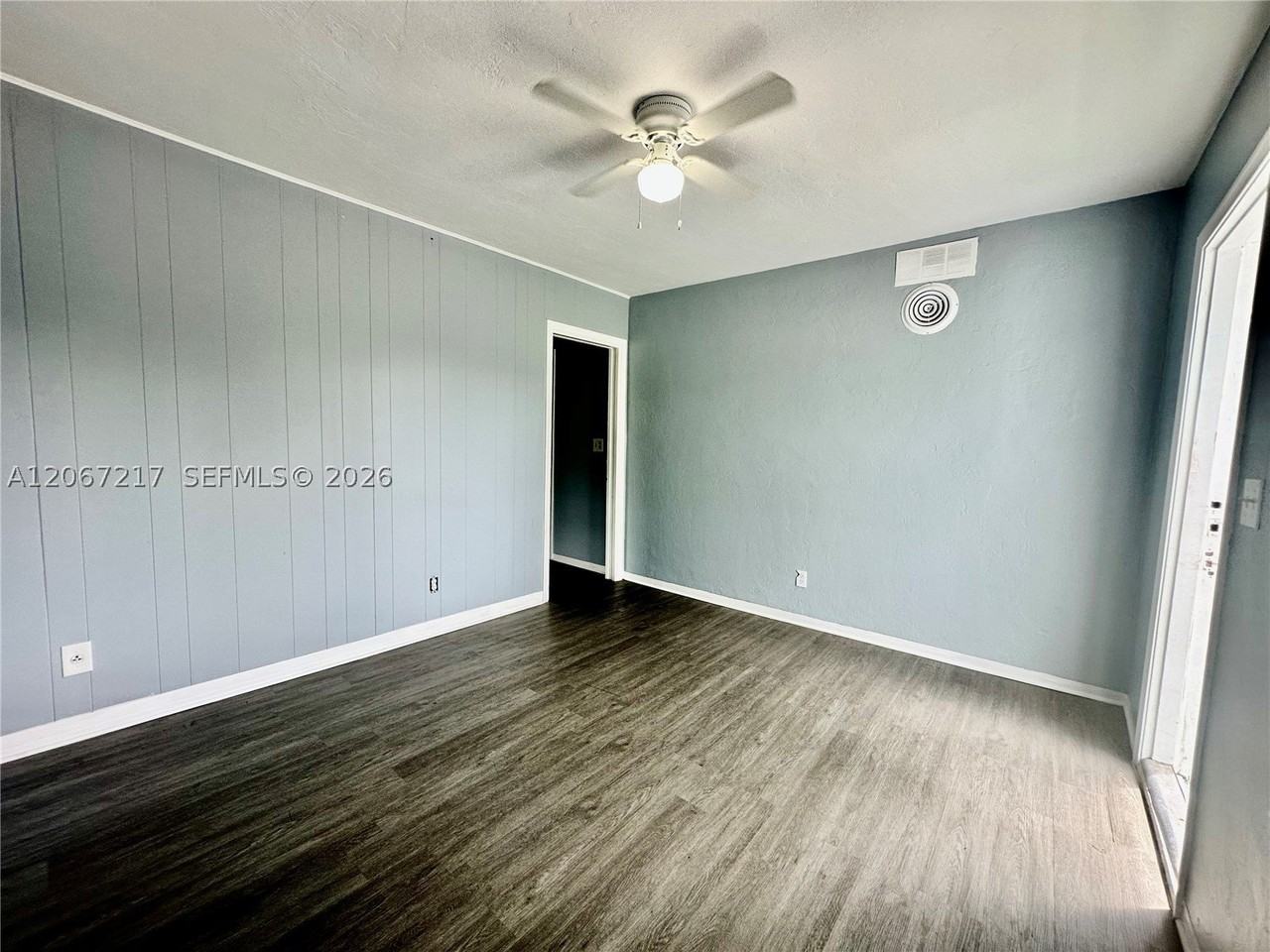1260 Ne 115th St #2 - Photo 4 of 7
