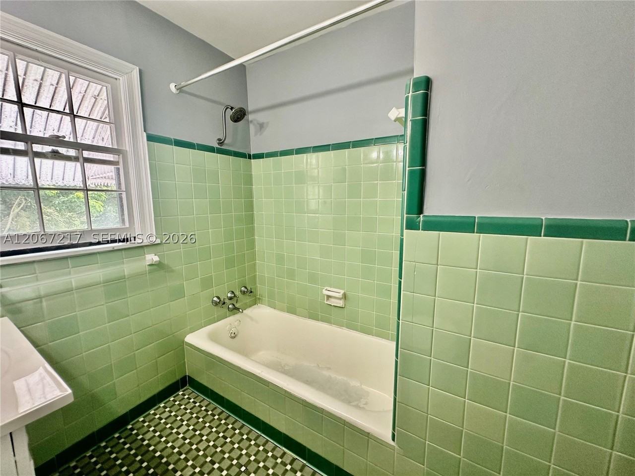 1260 Ne 115th St #2 - Photo 6 of 7