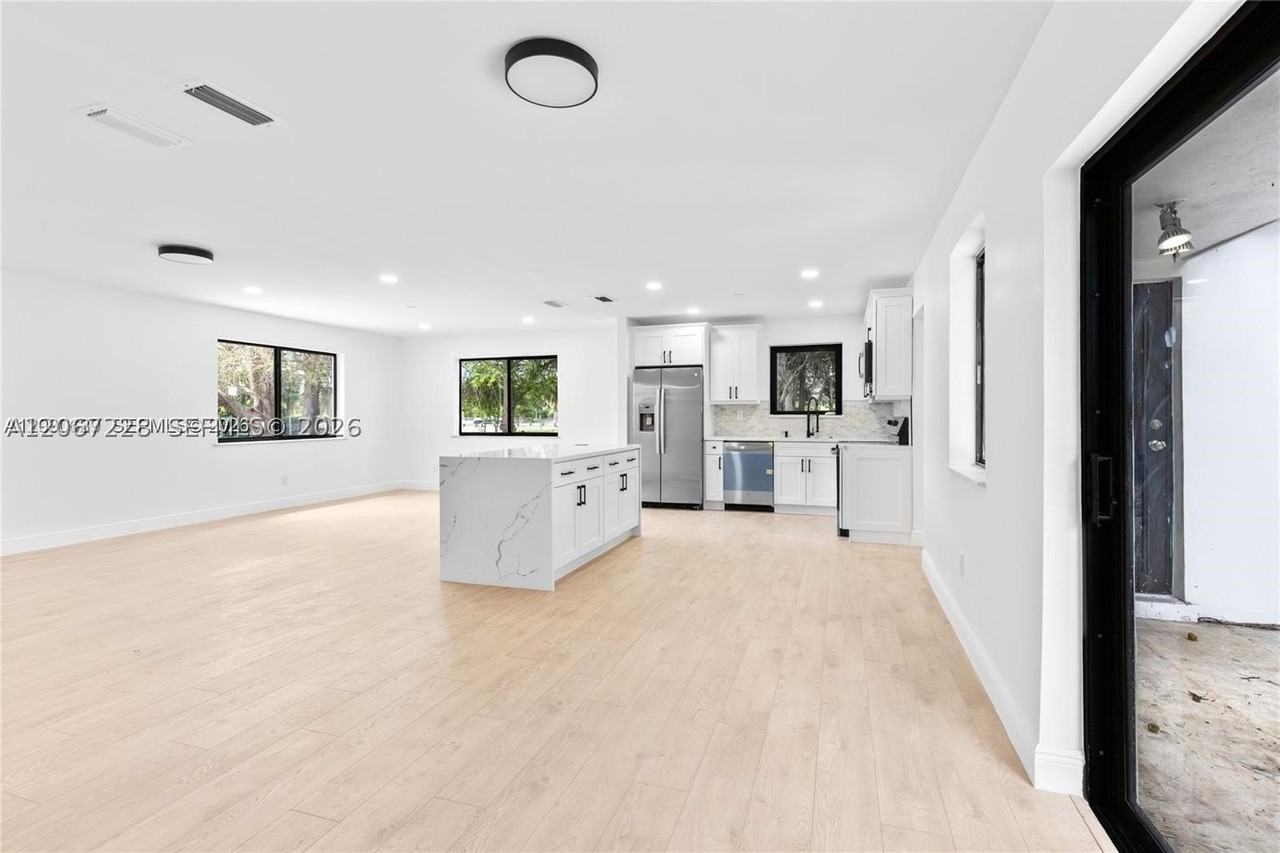 14171 Sw 37th Ct - Photo 7 of 37