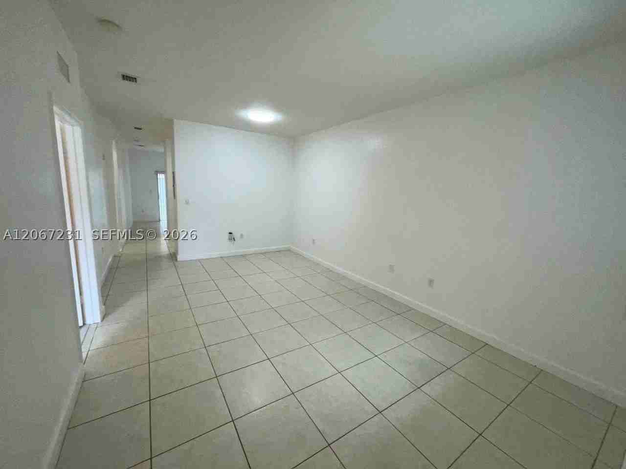 1535 Se 26th St #104 - Photo 2 of 14