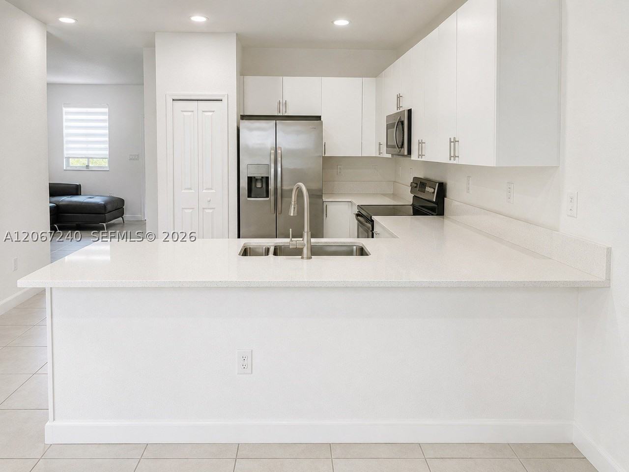 2639 Se 10th St #2639 - Photo 4 of 9