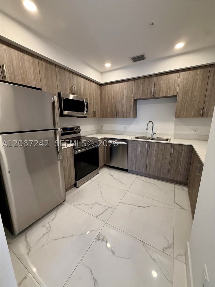 11150 Nw 82nd St #308 - Photo 4 of 7