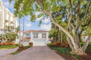 featured image of 20935 Ne 37th Ct