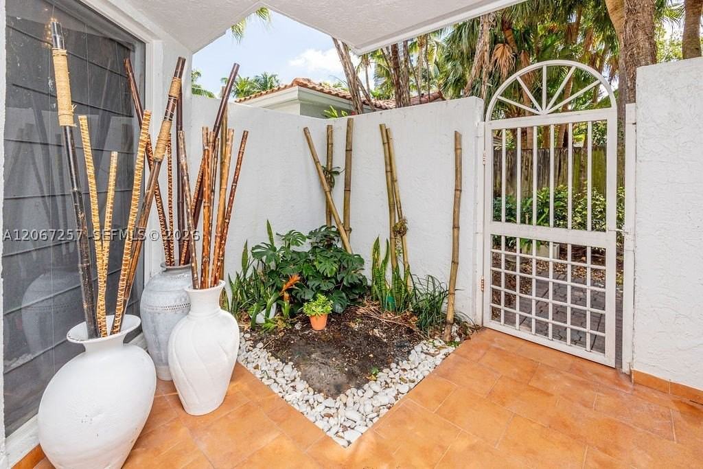20935 Ne 37th Ct - Photo 6 of 50