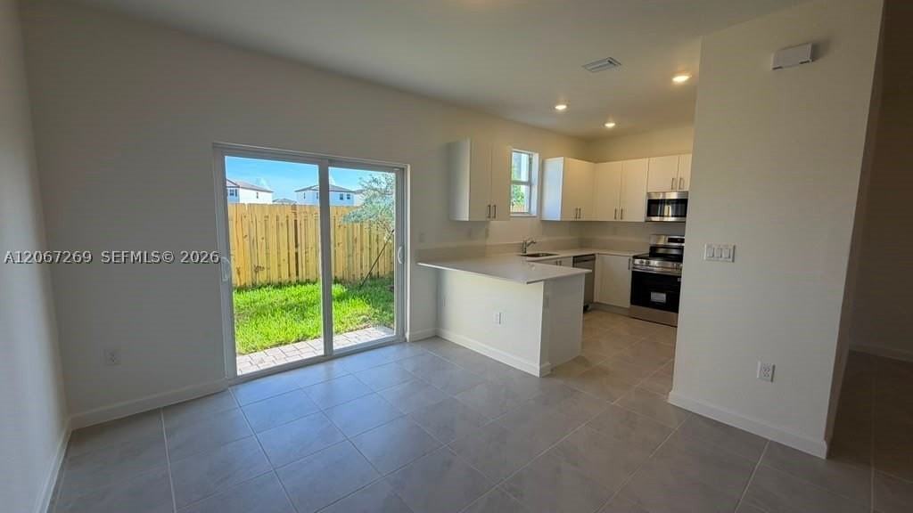 2537 Se 25th Dr #2537 - Photo 3 of 23