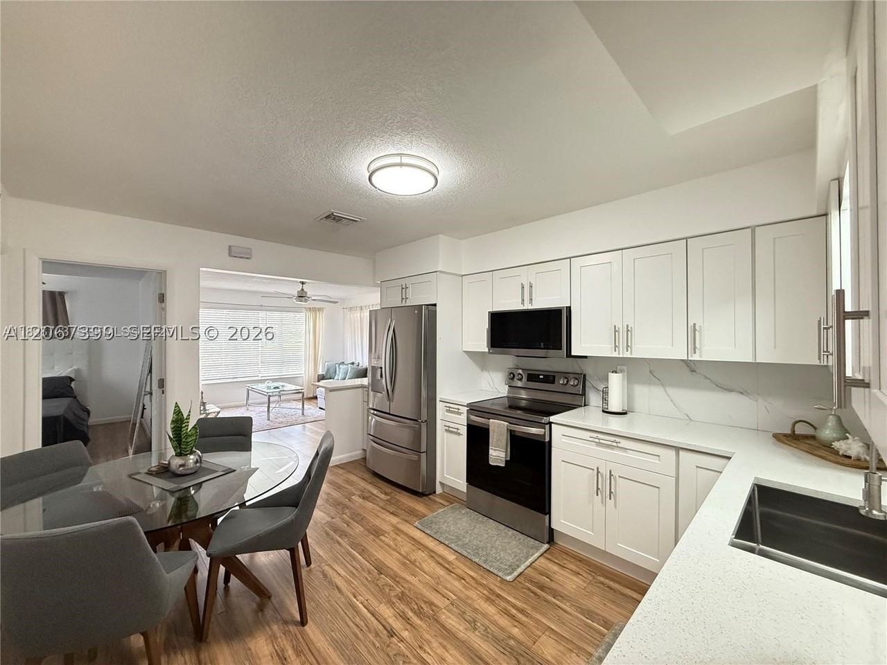 2220 Ne 36th St #1 - Photo 4 of 12