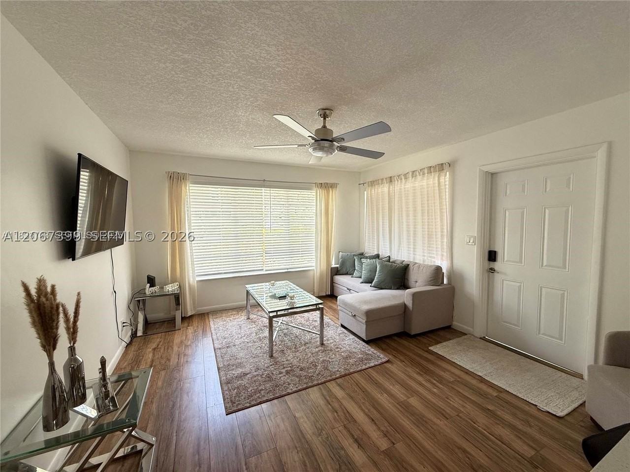 2220 Ne 36th St #1 - Photo 5 of 12