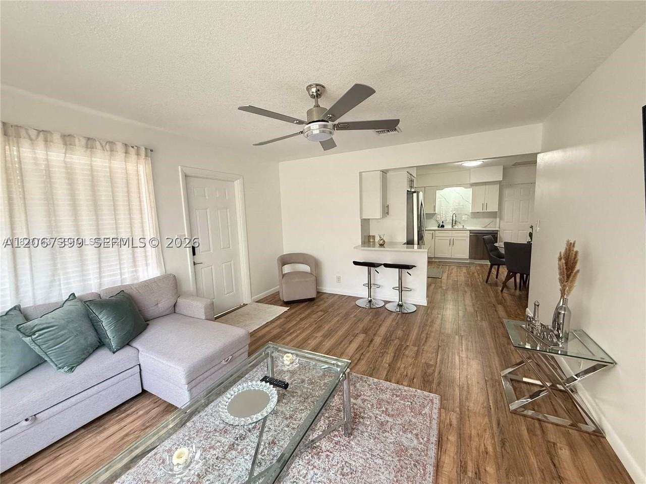 2220 Ne 36th St #1 - Photo 6 of 12