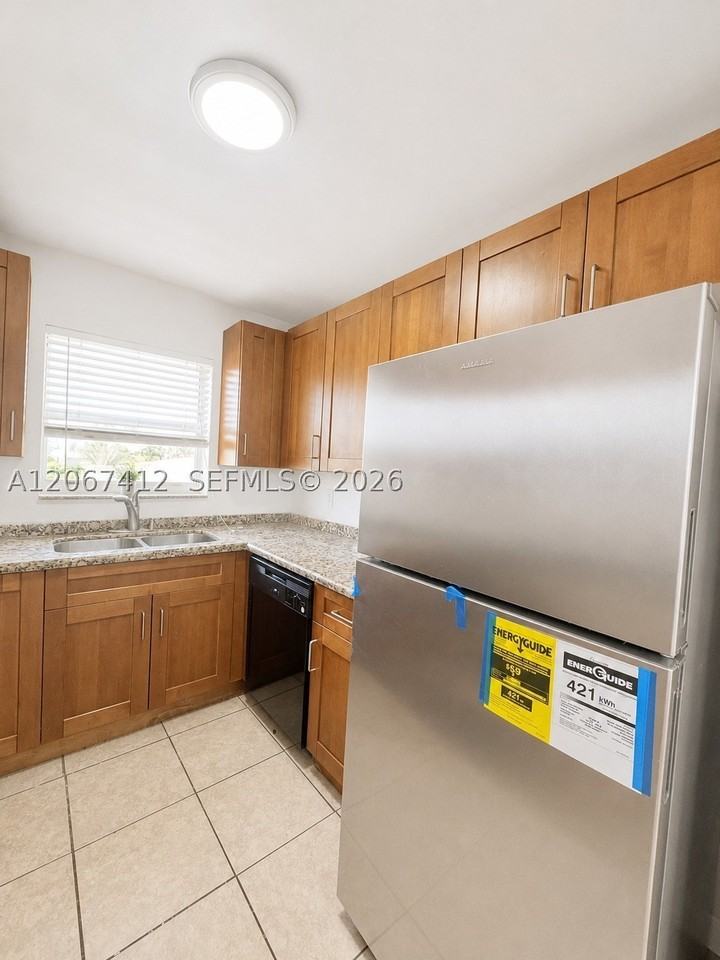 2521 Pierce St #10 - Photo 3 of 12