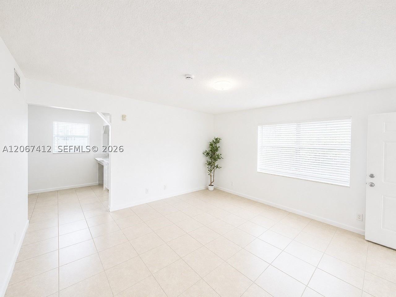 2521 Pierce St #10 - Photo 4 of 12
