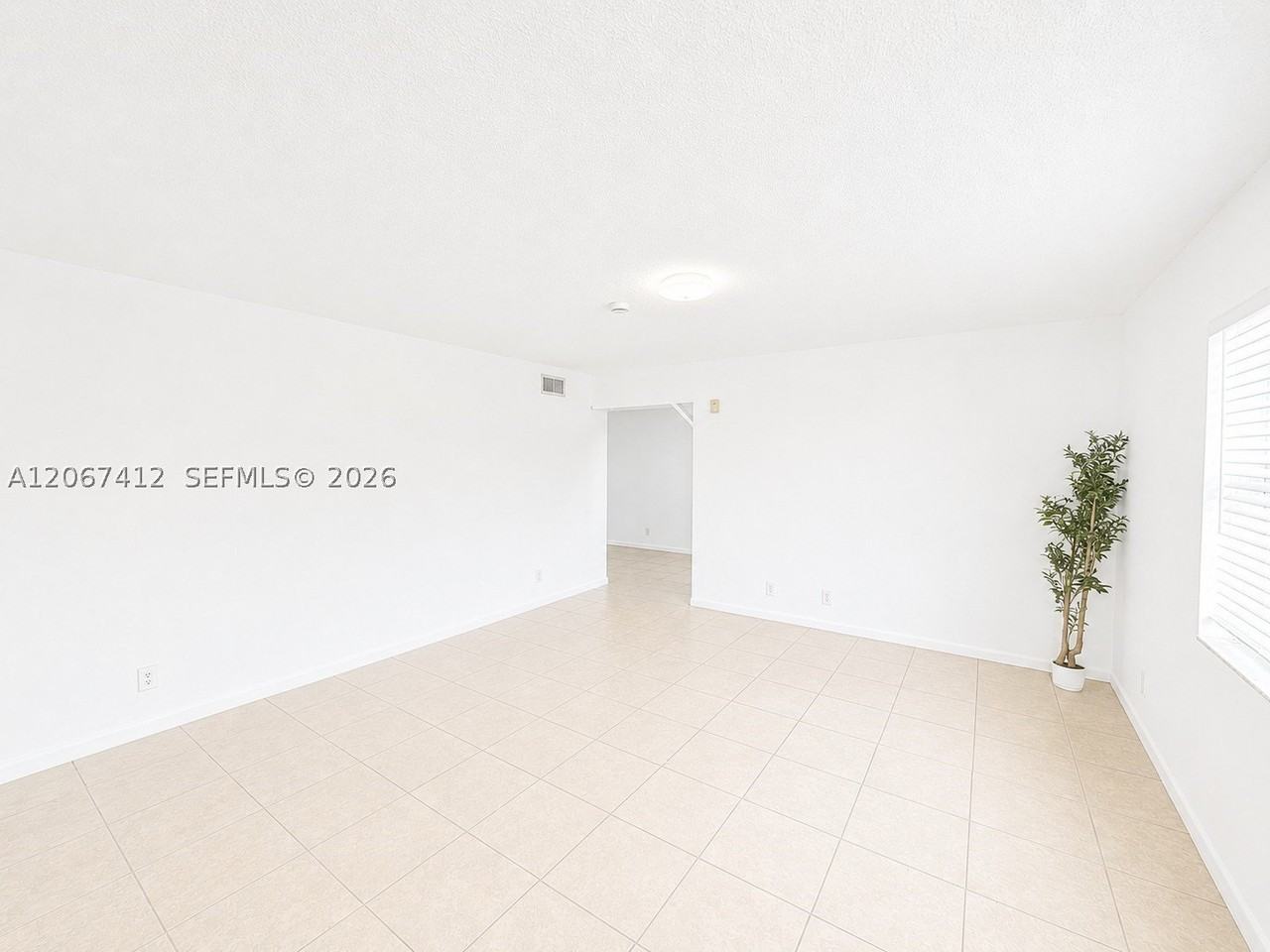 2521 Pierce St #10 - Photo 5 of 12