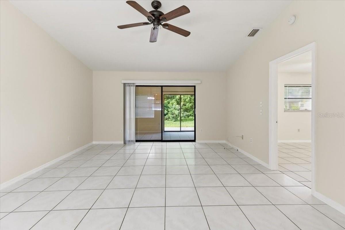10507 Pendleton Ave #B - Photo 5 of 23
