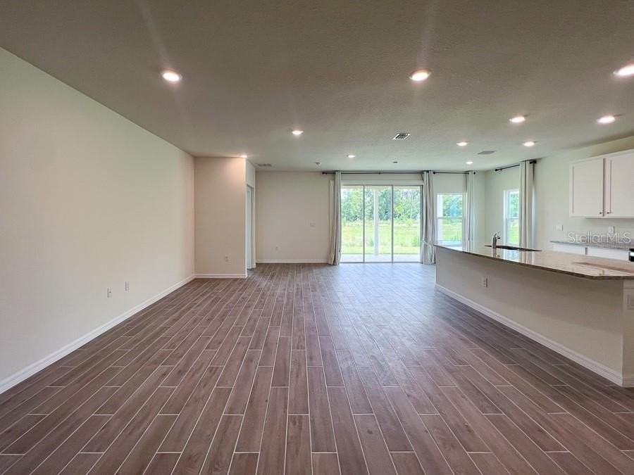 1315 Nw 132nd Cir - Photo 3 of 40