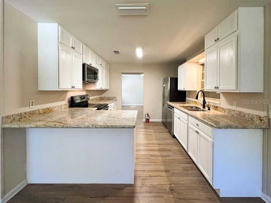 2110 Nw 54th Ter - Photo 6 of 41