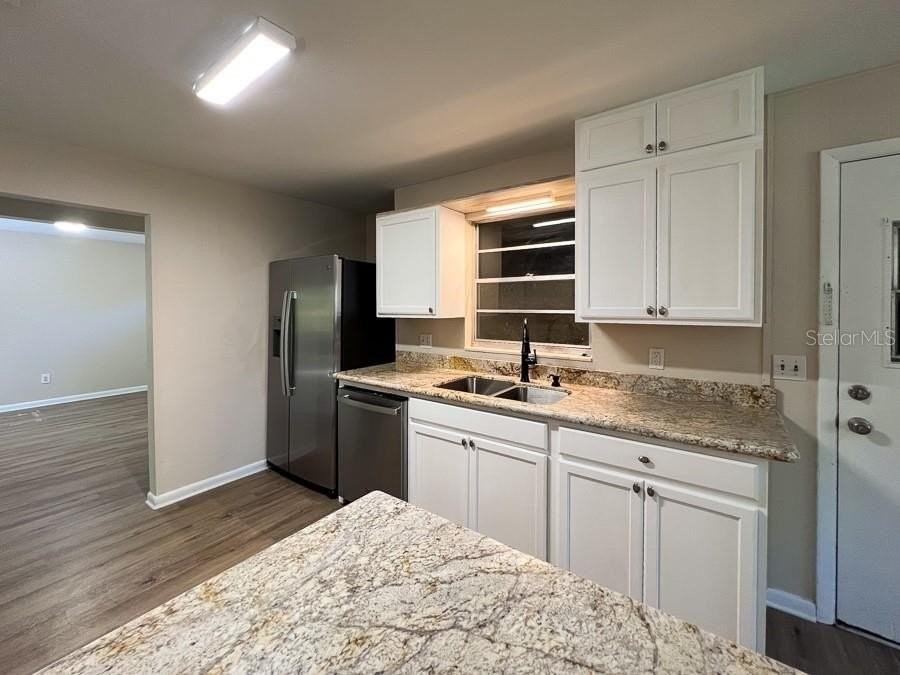 2110 Nw 54th Ter - Photo 7 of 41