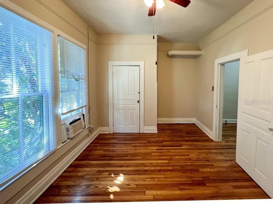 318 Ne 2nd Ave #5 - Photo 5 of 20