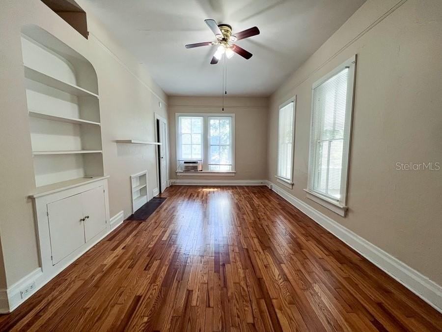 318 Ne 2nd Ave #5 - Photo 6 of 20