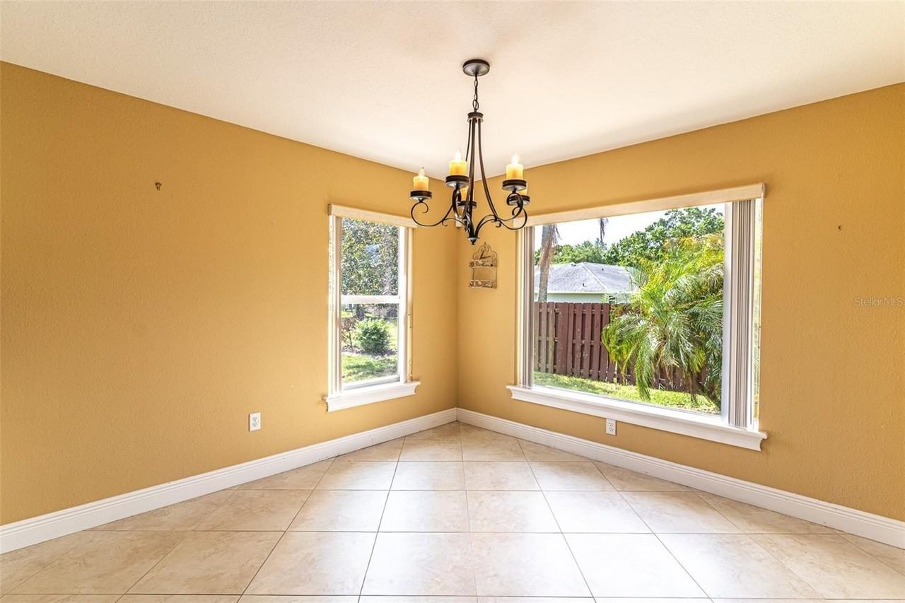 3715 Sebring Pkwy - Photo 7 of 27