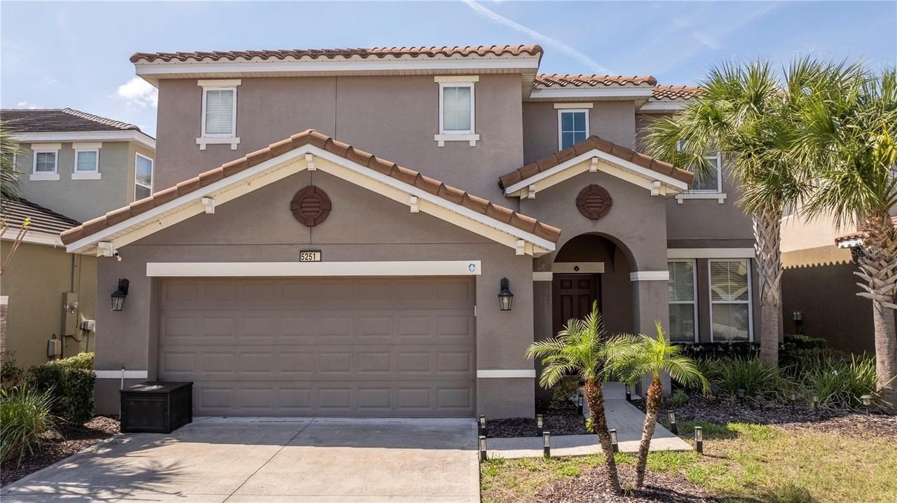 5251 Wildwood Way - Photo 2 of 50