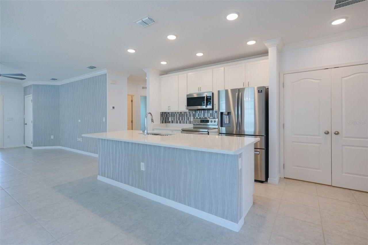 173 Villavista Ct - Photo 3 of 21