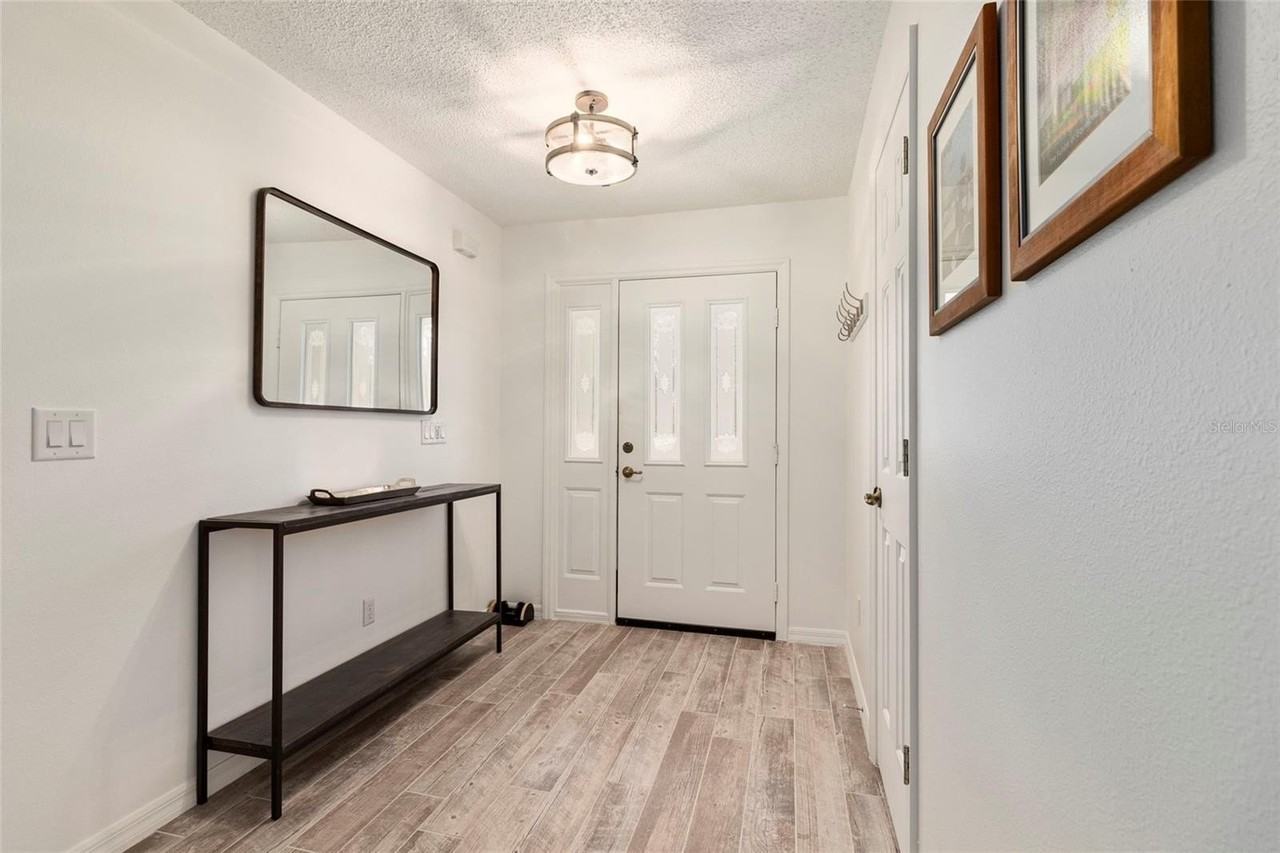 1900 Nw 73rd Ter - Photo 3 of 31