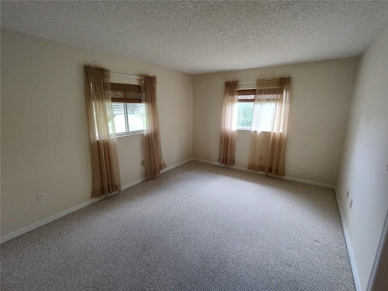 6345 Sw 115th Street Rd - Photo 6 of 10