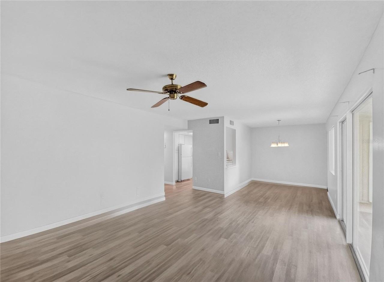 600 Fairways Cir #B - Photo 5 of 21