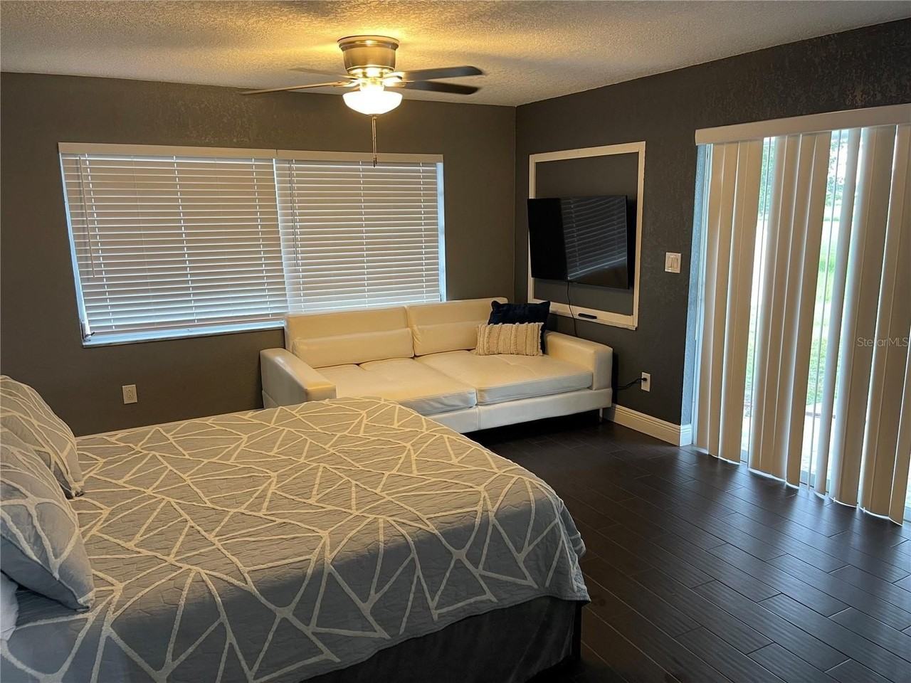 2101 Palm Blvd - Photo 5 of 17