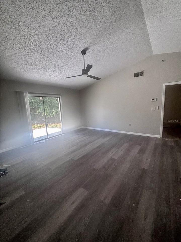 624 Jaguar Ct - Photo 4 of 4