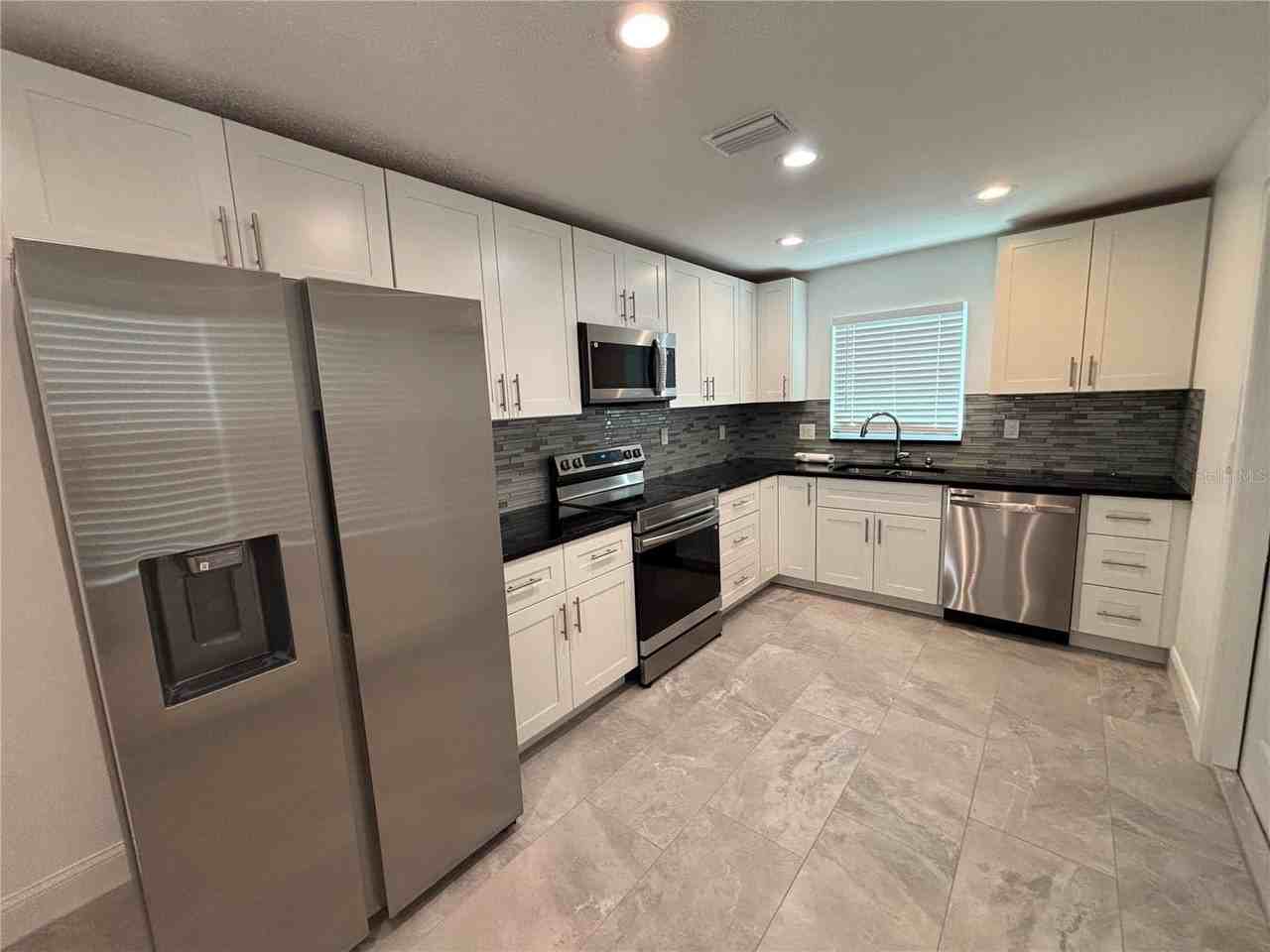674 Heritage Ln #A - Photo 7 of 30