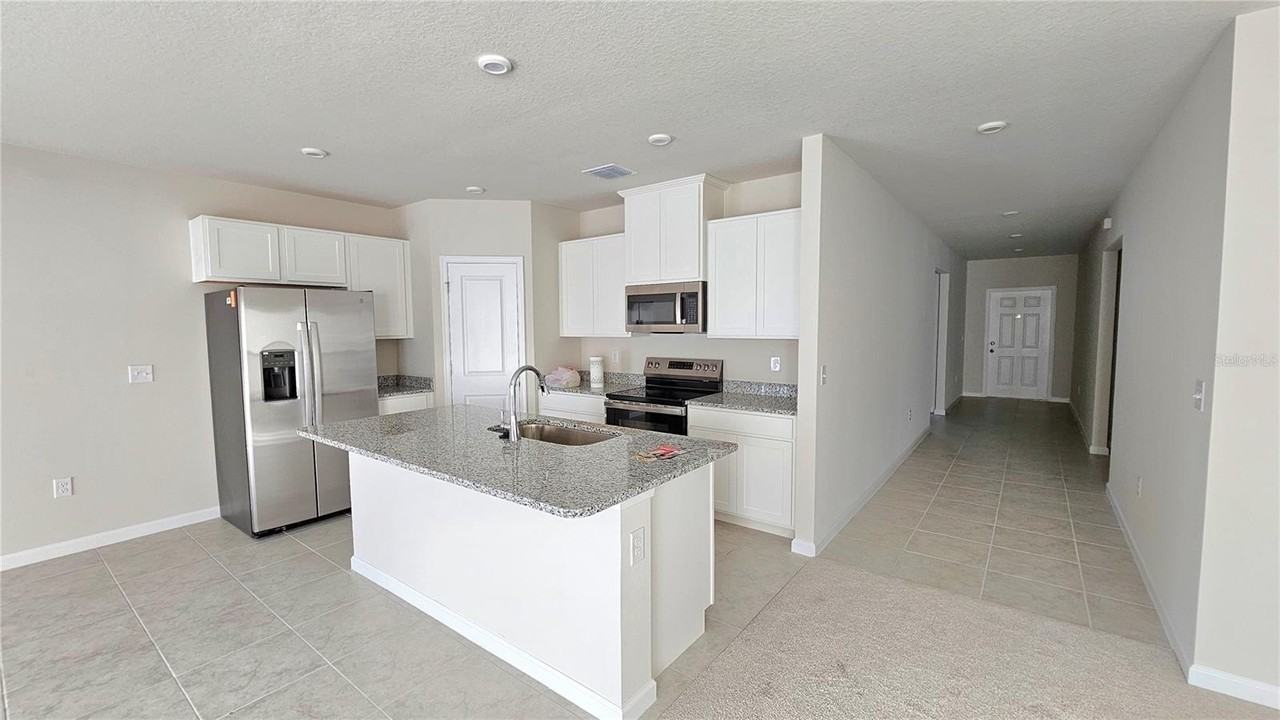 347 Biltmore Blvd - Photo 4 of 38