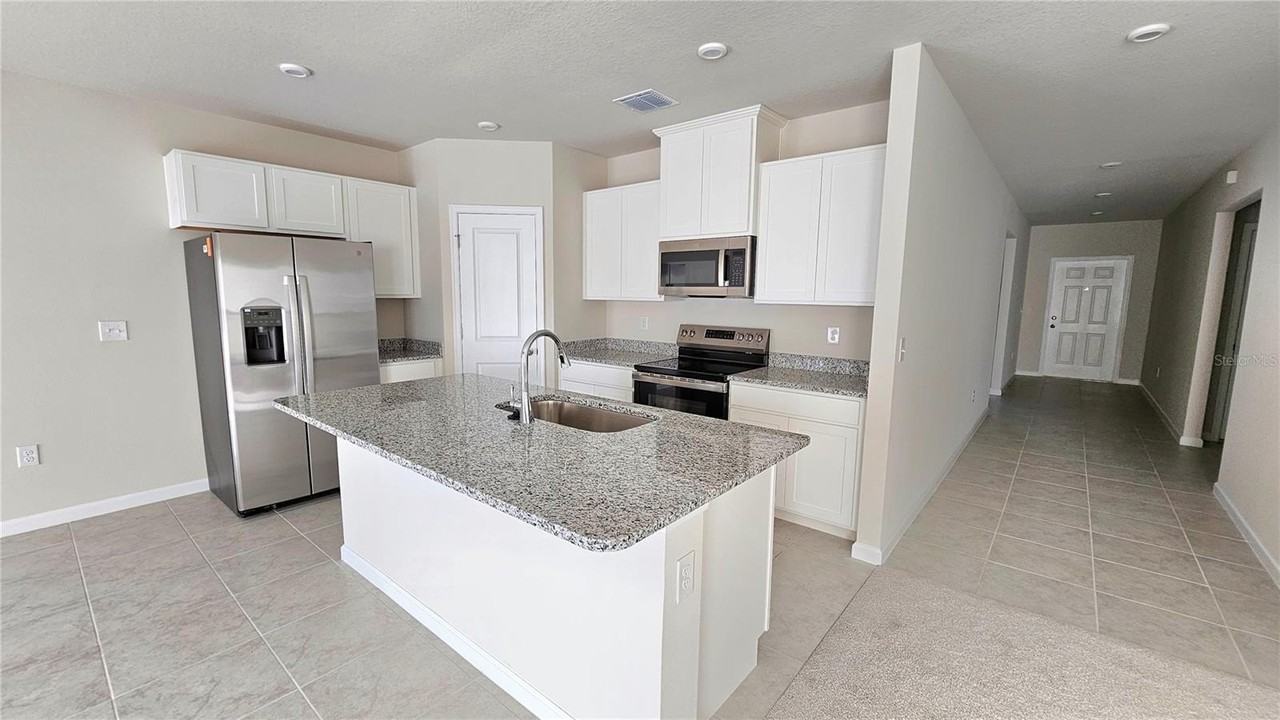 347 Biltmore Blvd - Photo 5 of 38